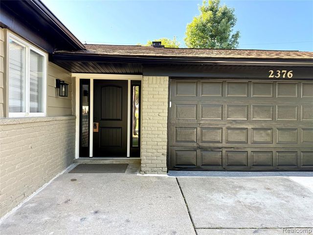 2376 Hempstead Road, Auburn Hills, MI 48326