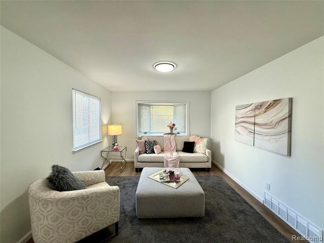 2376 Hempstead Road, Auburn Hills, MI 48326