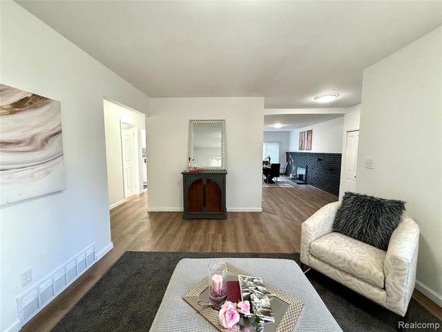 2376 Hempstead Road, Auburn Hills, MI 48326