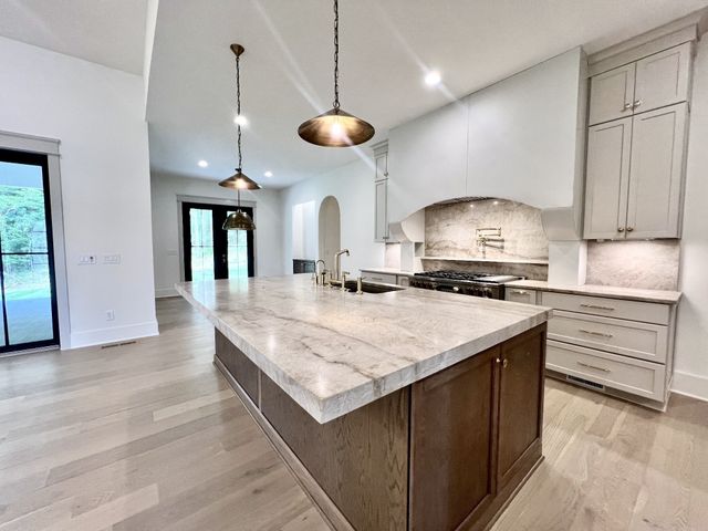 1962 Napa Dr, Brentwood, TN 37027