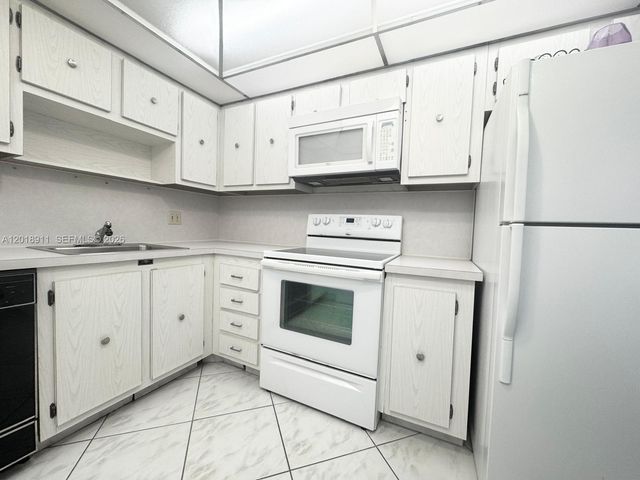 3800 S Ocean Drive 1114 (AVAILABLE NOW), Hollywood, FL 33019