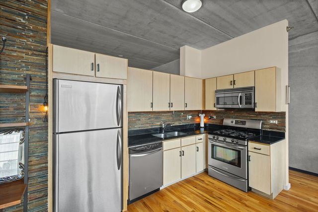 630 N Franklin Street 1016, Chicago, IL 60654