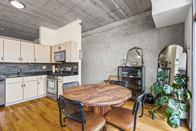 630 N Franklin Street 1016, Chicago, IL 60654