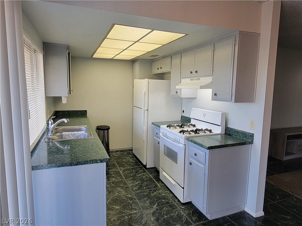 Image 3 of property listing at 1370 Vegas Valley Drive 46, Las Vegas, NV 89169