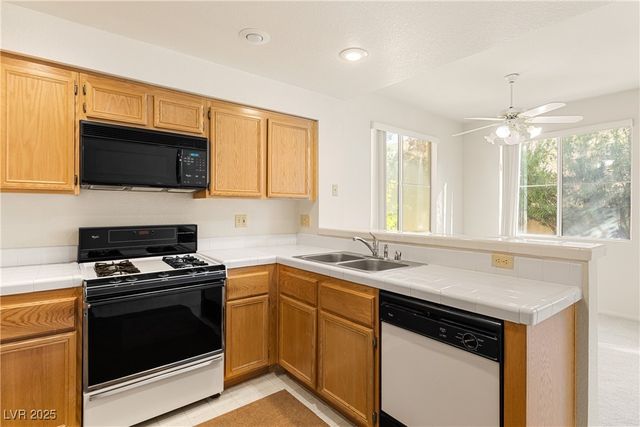 5155 West Tropicana Avenue 1106, Las Vegas, NV 89103