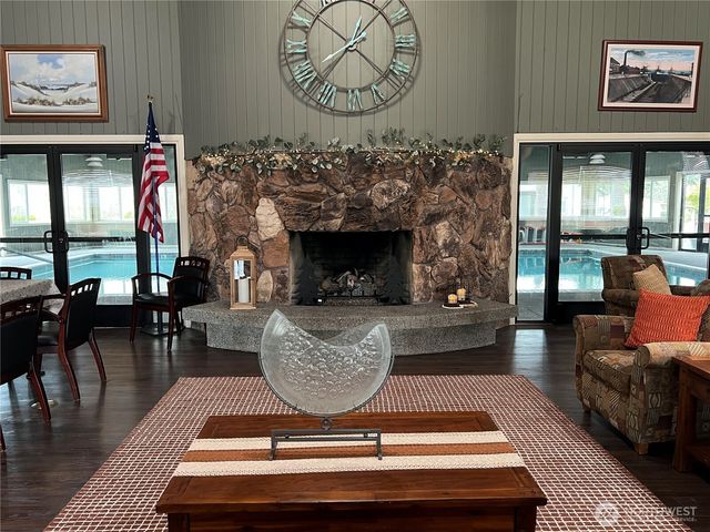 156 NE Zodiac Lane, Bremerton, WA 98311