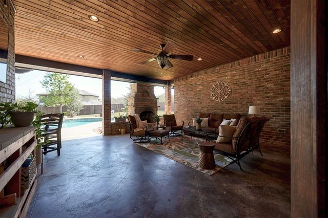 10608 Berrywood Drive, Oklahoma City, OK 73151