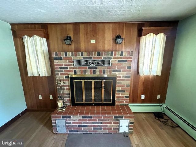 45 WILMAR AVE, Hanover, PA 17331