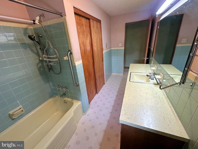 45 WILMAR AVE, Hanover, PA 17331