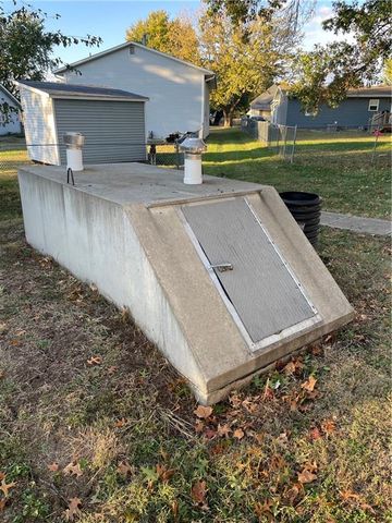 409 E Burns Street, Gallatin, MO 64640