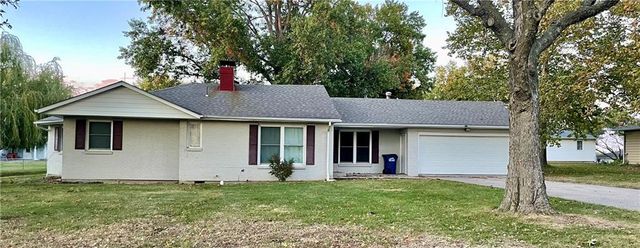 409 E Burns Street, Gallatin, MO 64640