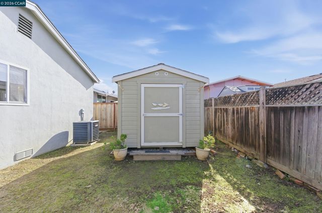 31565 Medinah St, Hayward, CA 94544