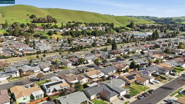 31565 Medinah St, Hayward, CA 94544