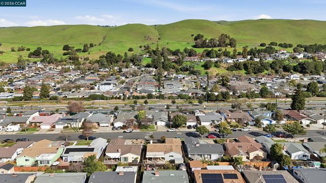 31565 Medinah St, Hayward, CA 94544