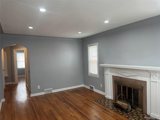 5085 Grayton Street, Detroit, MI 48224