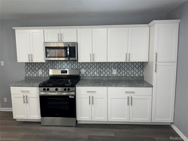 5085 Grayton Street, Detroit, MI 48224