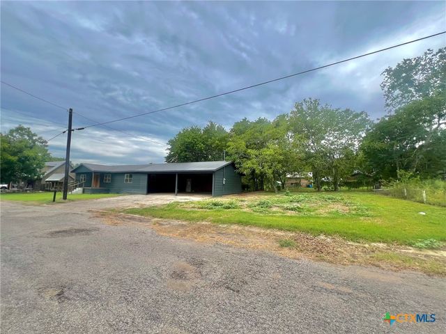 2015 Zint Street, Gonzales, TX 78629