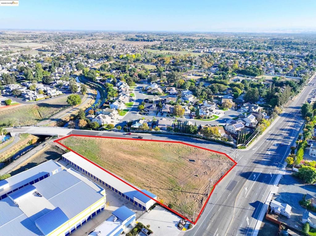 Image 7 of property listing at 0 Main St, Oakley, CA 94561