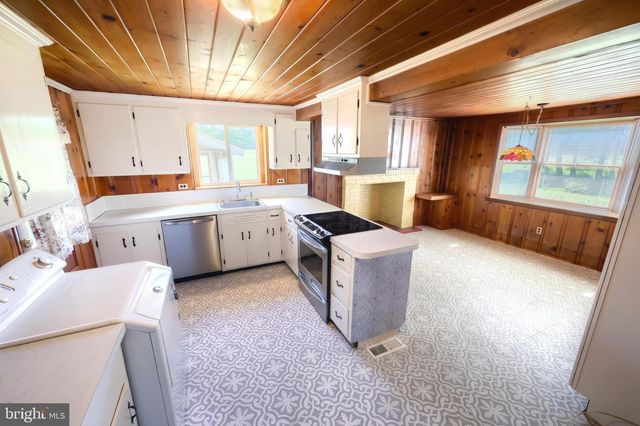 4715 RUGGLES RD, Taneytown, MD 21787