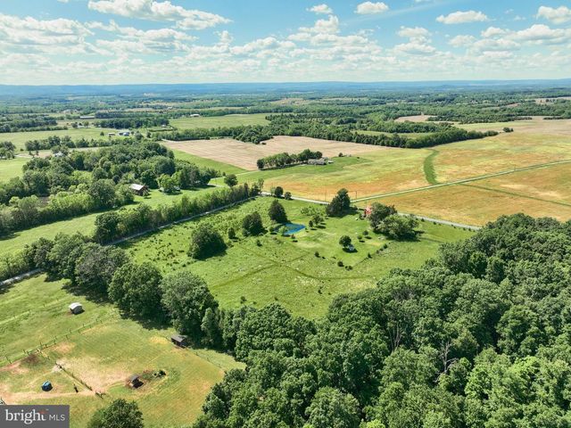 4715 RUGGLES RD, Taneytown, MD 21787