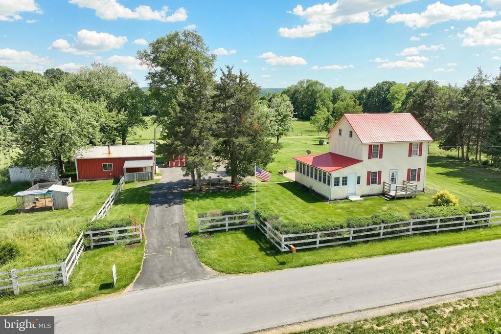 Image 1 of property listing at 4715 RUGGLES RD, Taneytown, MD 21787