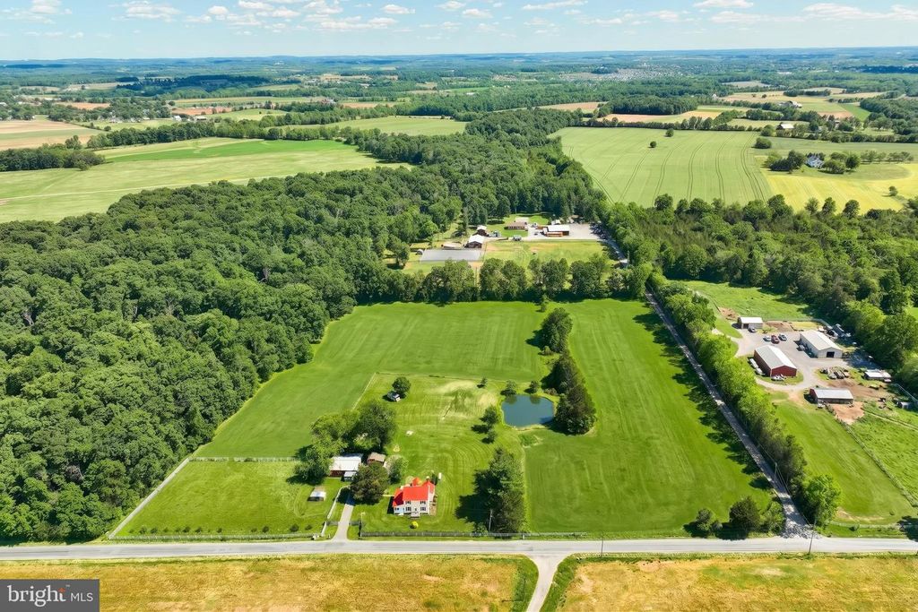Image 30 of property listing at 4715 RUGGLES RD, Taneytown, MD 21787