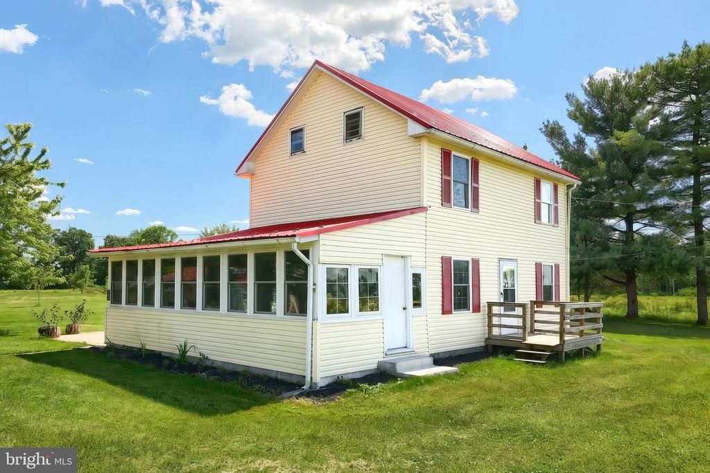 Image 40 of property listing at 4715 RUGGLES RD, Taneytown, MD 21787