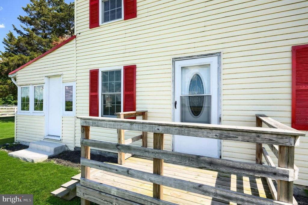 Image 41 of property listing at 4715 RUGGLES RD, Taneytown, MD 21787
