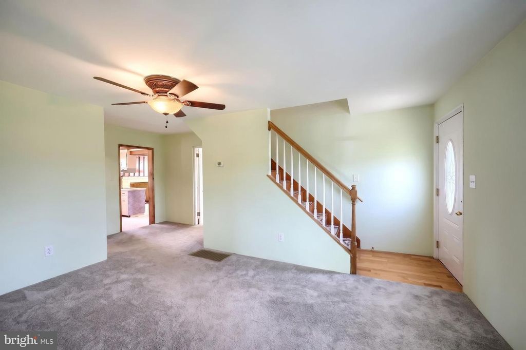 Image 6 of property listing at 4715 RUGGLES RD, Taneytown, MD 21787
