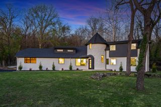 5554 S Woodcliffe Drive, Springfield, MO 65804