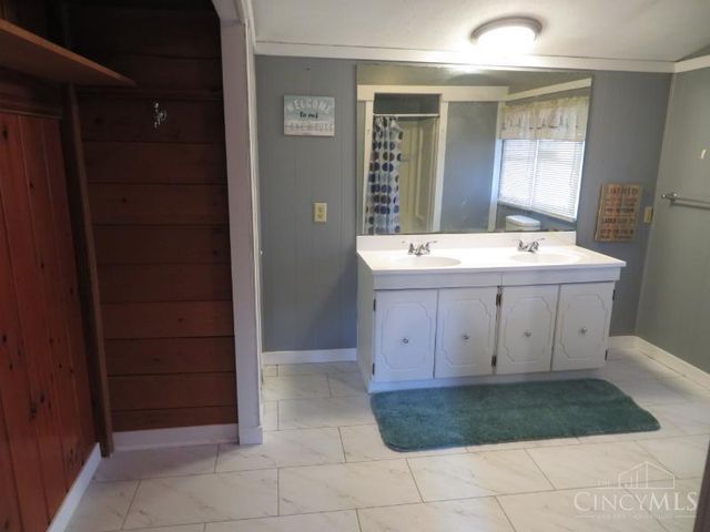 6946 Mountain View Drive, Hillsboro, OH 45133