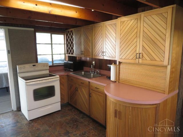 6946 Mountain View Drive, Hillsboro, OH 45133