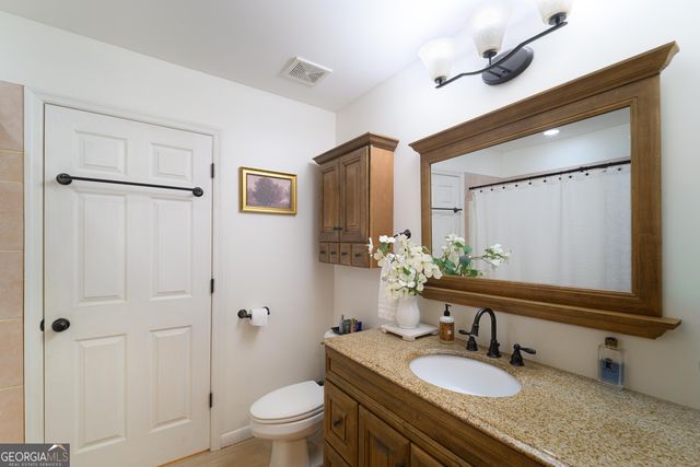 159 Hutchinson Lake Road, Senoia, GA 30276