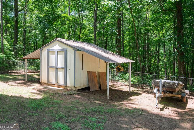 159 Hutchinson Lake Road, Senoia, GA 30276