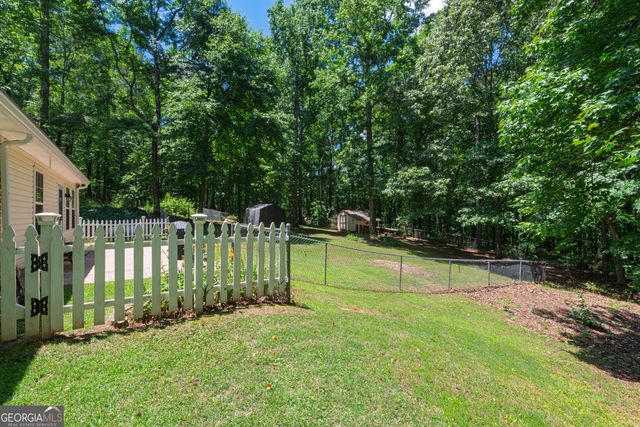 159 Hutchinson Lake Road, Senoia, GA 30276