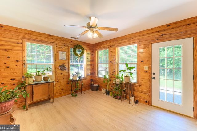 159 Hutchinson Lake Road, Senoia, GA 30276