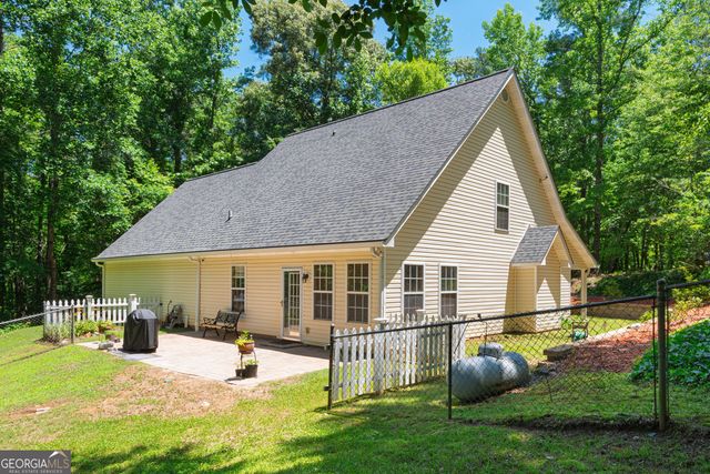159 Hutchinson Lake Road, Senoia, GA 30276