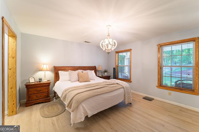 159 Hutchinson Lake Road, Senoia, GA 30276