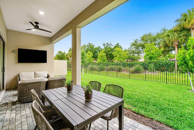 9303 Cape Honey Bee Lane, Lake Worth, FL 33467