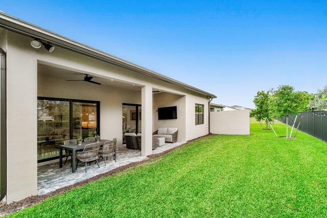 9303 Cape Honey Bee Lane, Lake Worth, FL 33467