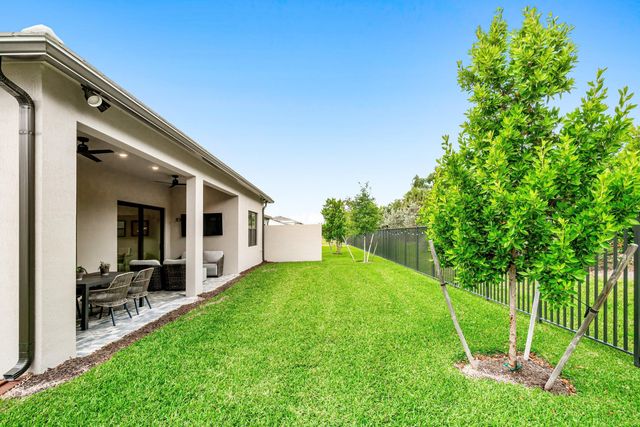 9303 Cape Honey Bee Lane, Lake Worth, FL 33467