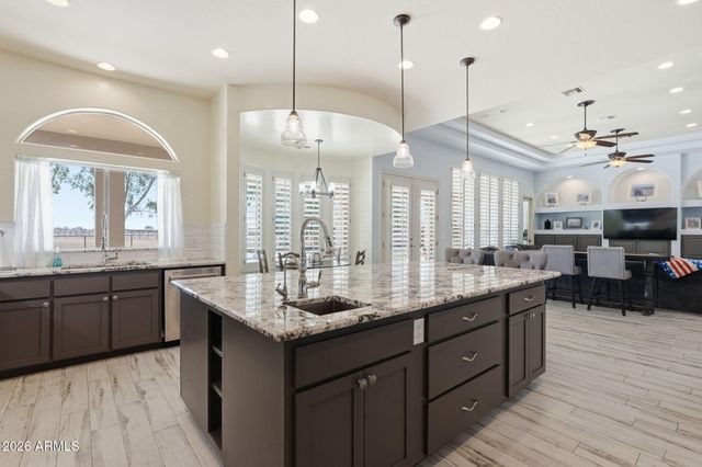 1793 N BIANCO Road, Casa Grande, AZ 85193