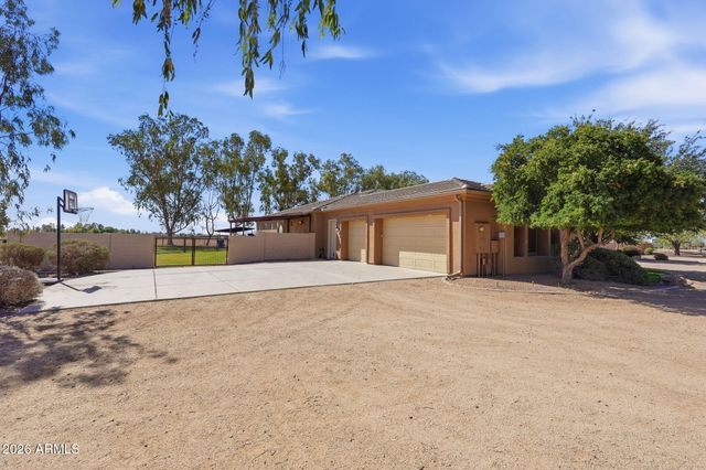 1793 N BIANCO Road, Casa Grande, AZ 85193