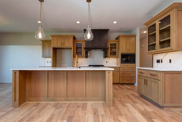 6059 S Clay Avenue, Springfield, MO 65810