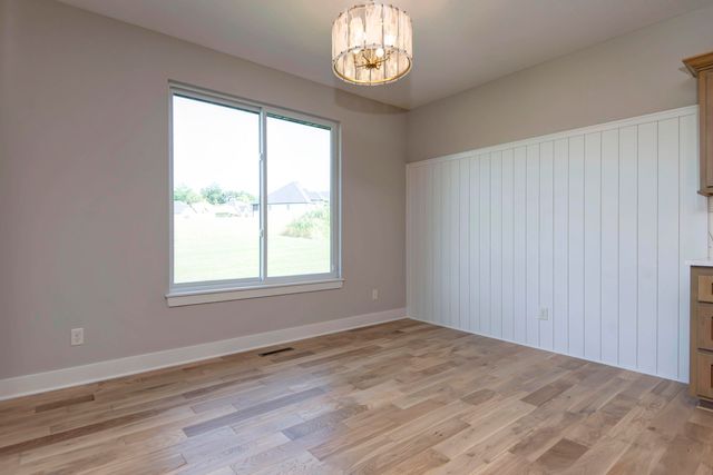 6059 S Clay Avenue, Springfield, MO 65810