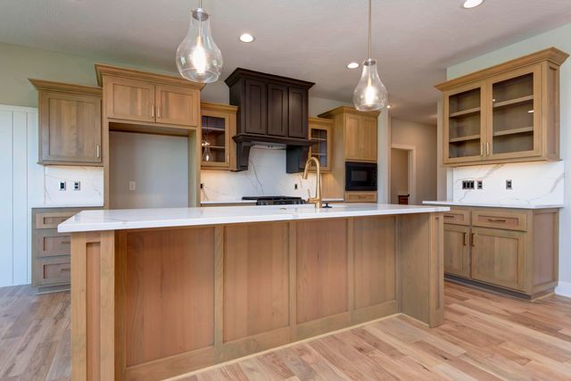 6059 S Clay Avenue, Springfield, MO 65810