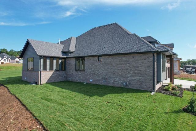 6059 S Clay Avenue, Springfield, MO 65810