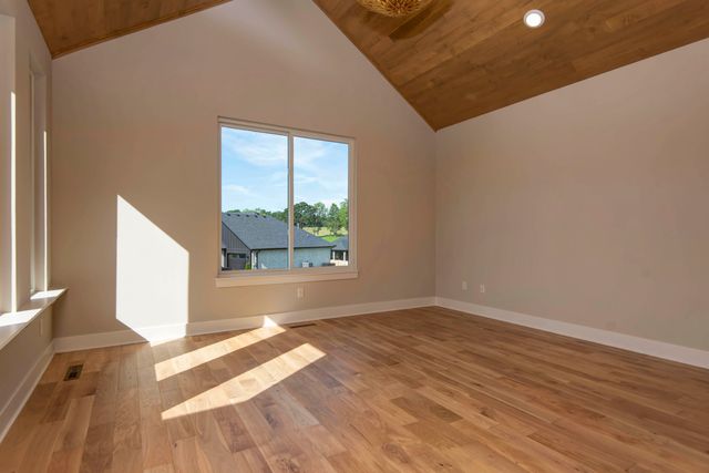 6059 S Clay Avenue, Springfield, MO 65810