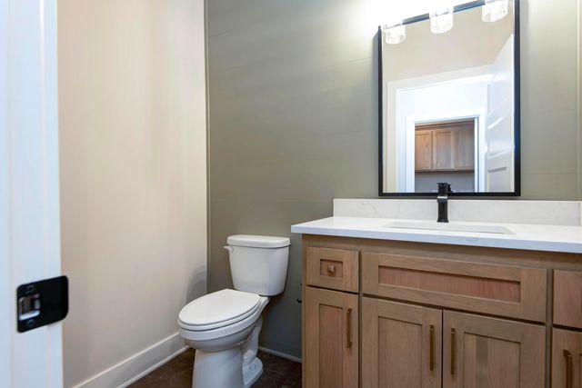 6059 S Clay Avenue, Springfield, MO 65810