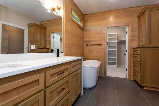 6059 S Clay Avenue, Springfield, MO 65810